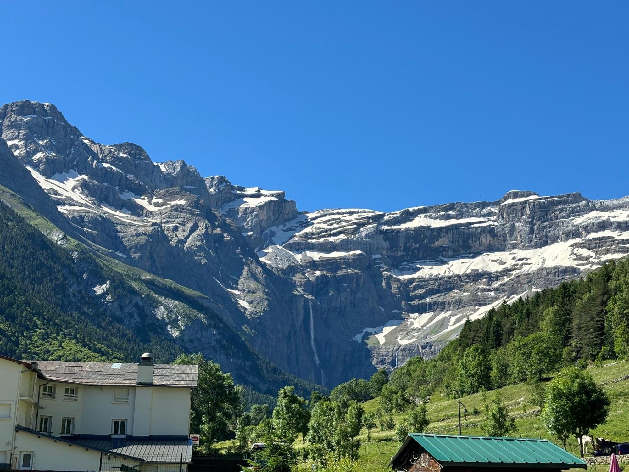 Hotel Le Taillon Gavarnie Bagian luar foto